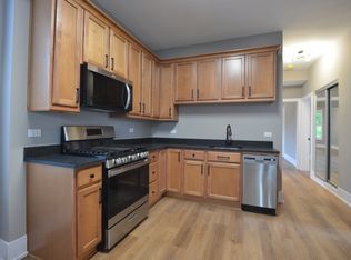 4113 N Damen, Chicago, IL 60618