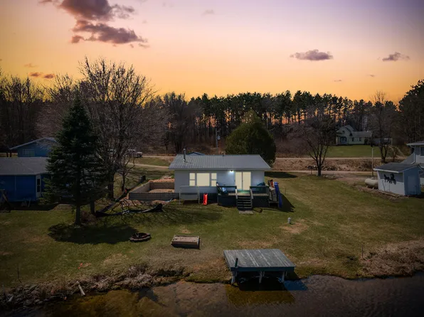 2368 Lakeside Dr, Evart, MI 49631