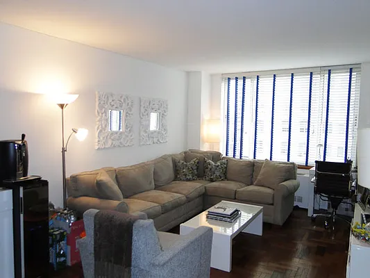 Rented by Boulevard Residentials | media 7