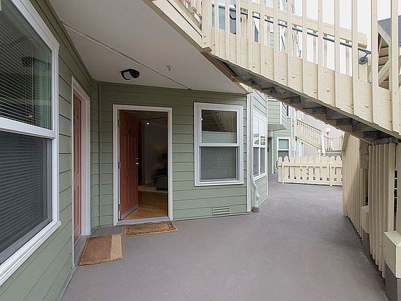 4th image of 988 Fulton St APT 114