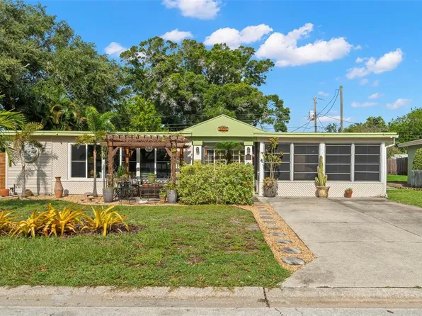 3292 70th Way N, Saint Petersburg, FL 33710
