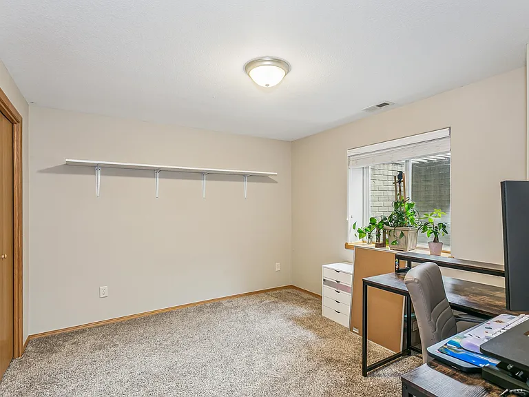864 S Sunset Cir — Photo 29
