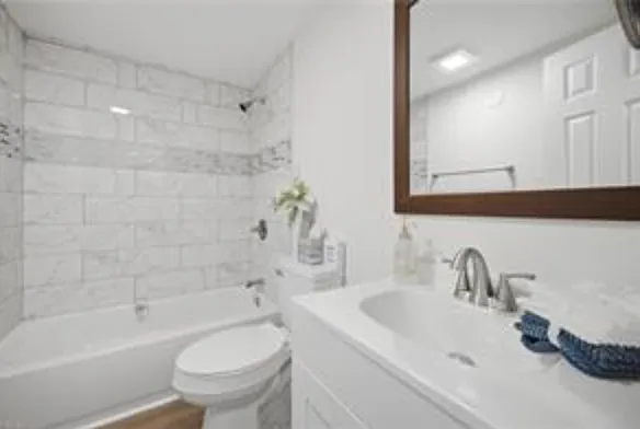 2521 Lynnriver Dr — Photo 10