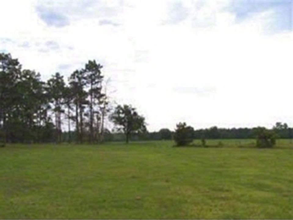 2nd image of 21360 Glades Cut Off Rd