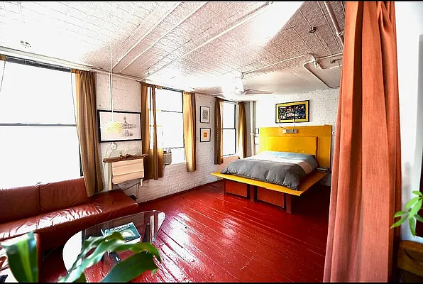 Rented by Level Group | media 14