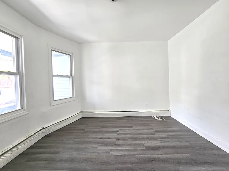 24 Harrison Pl #1 — Photo 3