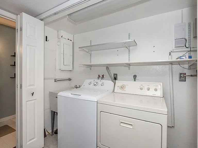 7392 Creekwood Dr #10A — Photo 14