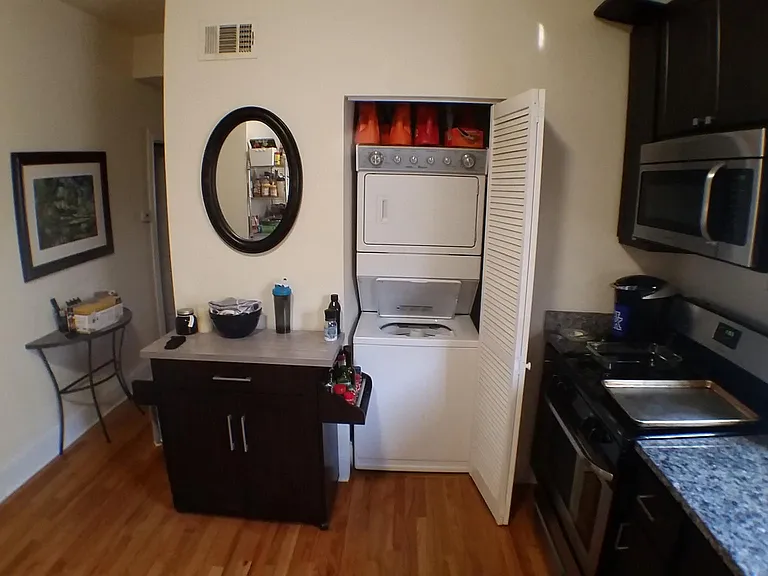 1029 W Wellington Ave #2 — Photo 1