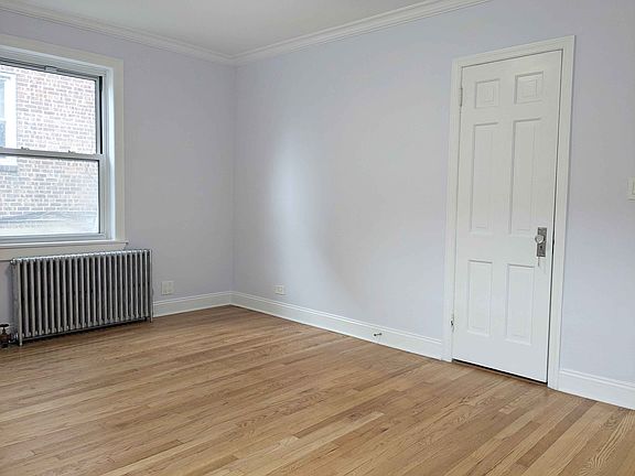 5th image of 35 Kettell Ave #1