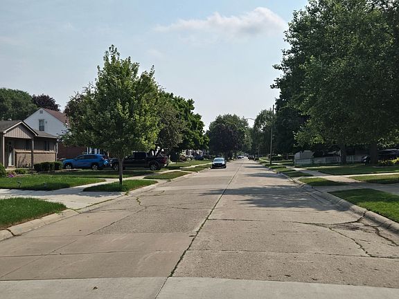 4th image of 20840 Sunnydale St