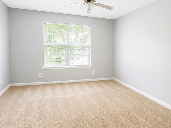 4th image of 6752 Sunset Hills Blvd