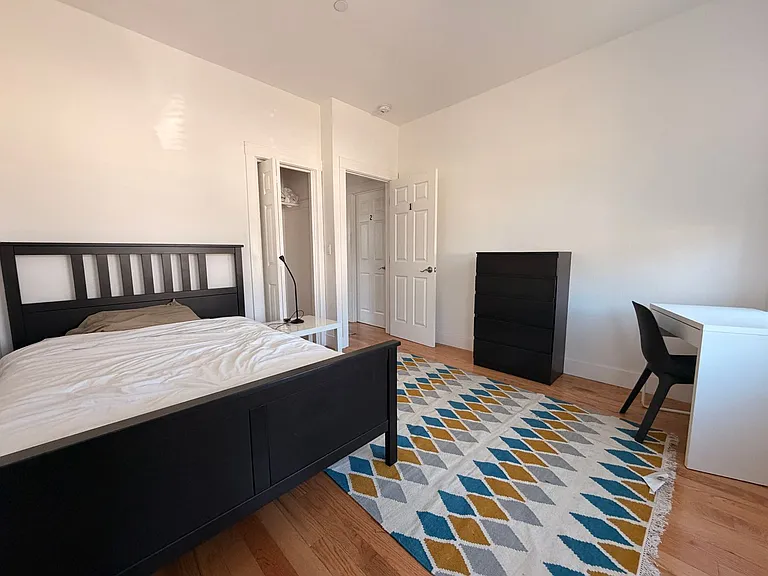 1628 Tyler St #1 — Photo 4