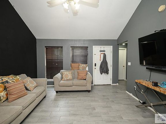 4th image of 9613 Kingbird Dr