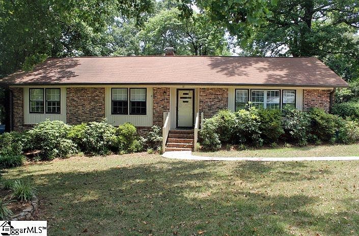1st image of 18 Starsdale Cir