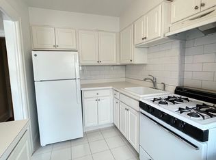 15 Elm St #1, Greenwich, CT 06830