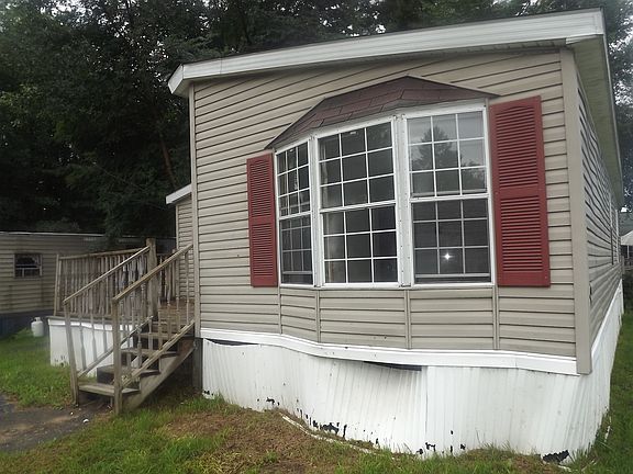 3rd image of 77 Avenue C