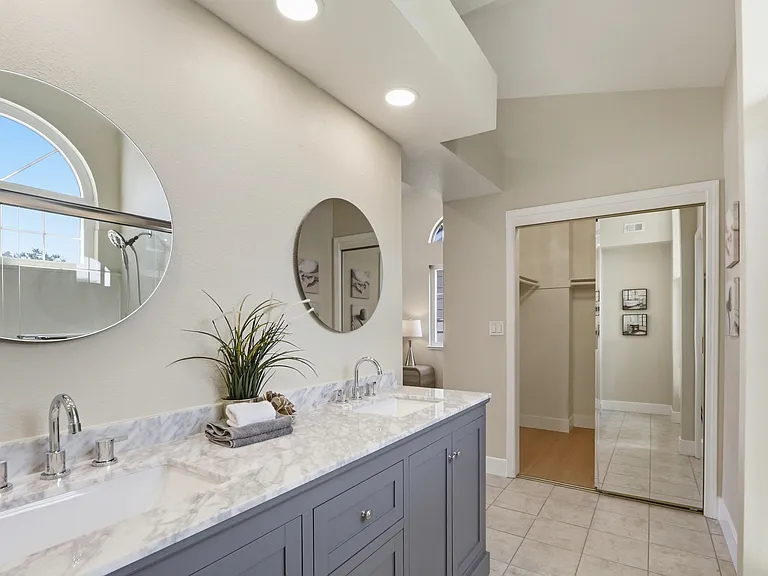 1290 Notting Hill Dr — Photo 21