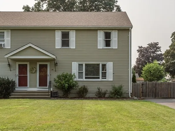 34 Baylies Rd, Taunton, MA 02780