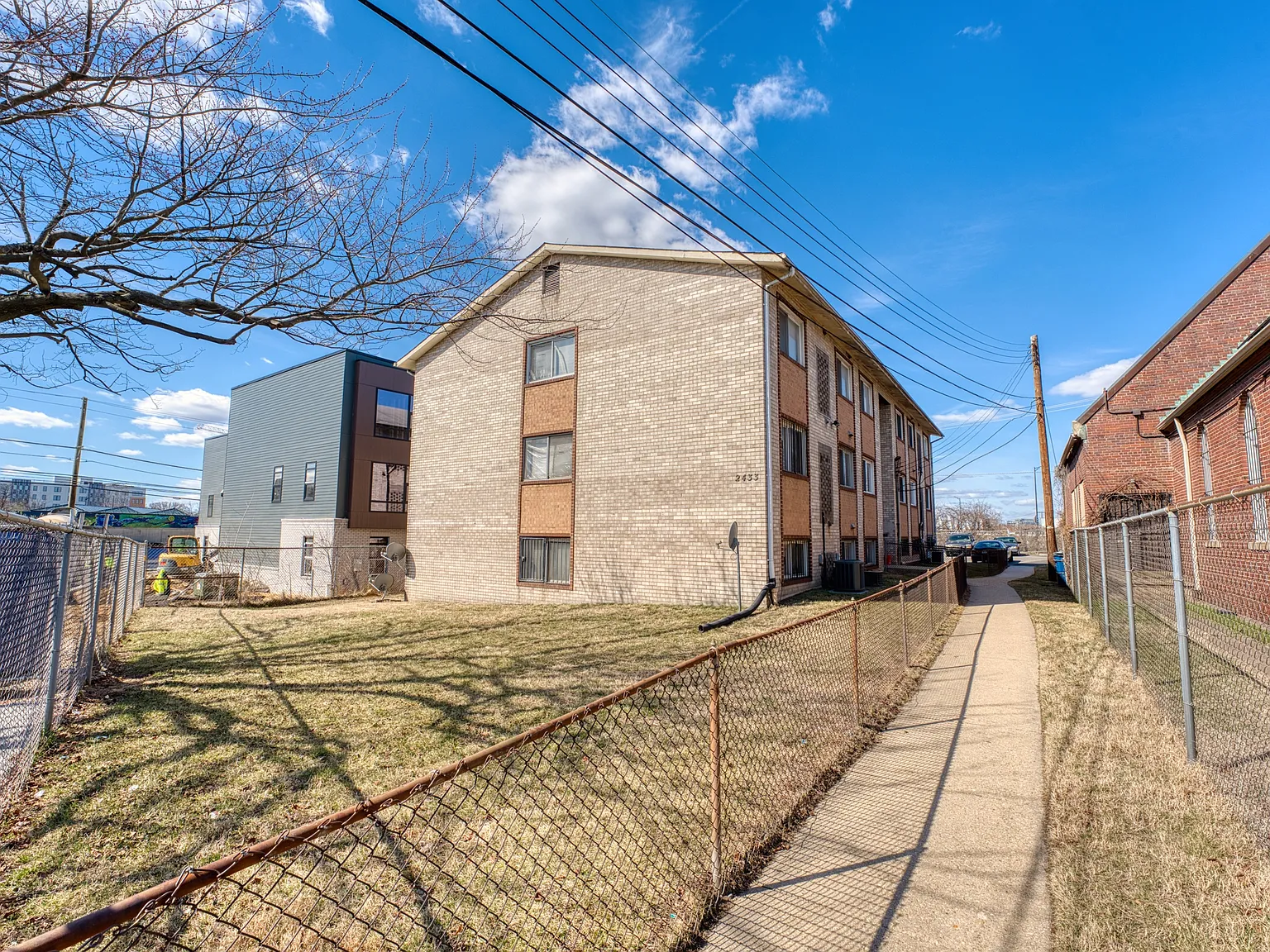 2 bed, 775 sqft, $1,225 — Photo 2