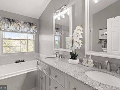 18846 Beaten Path Ct, Triangle, VA, 22172