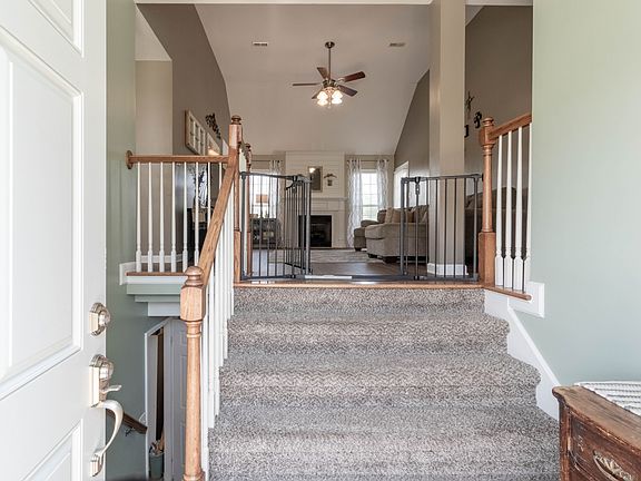 2nd image of 1414 Ambleside Dr