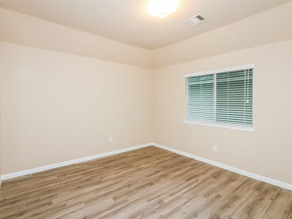 1st image of 5843 Kyle Cove Dr #5843