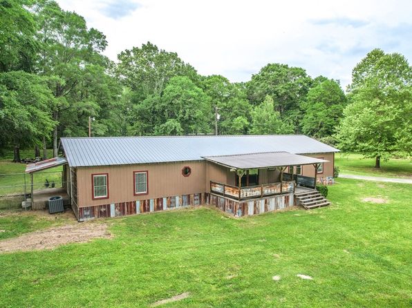 447 Lewis Rd, Huntington, TX 75949