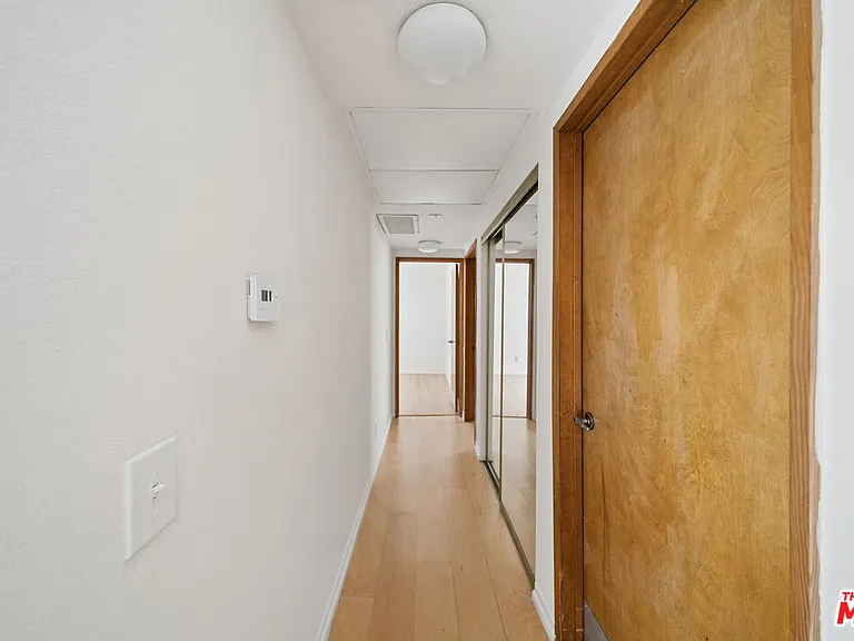 11924 Mayfield Ave #2 — Photo 7