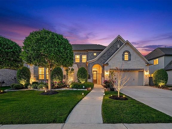 2nd image of 718 Sundance Glen Way