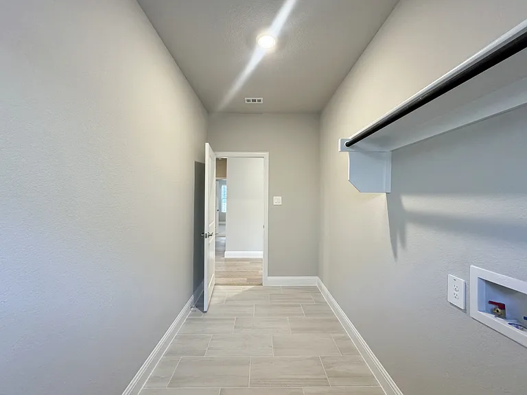 3713 Canyon Dr — Photo 21