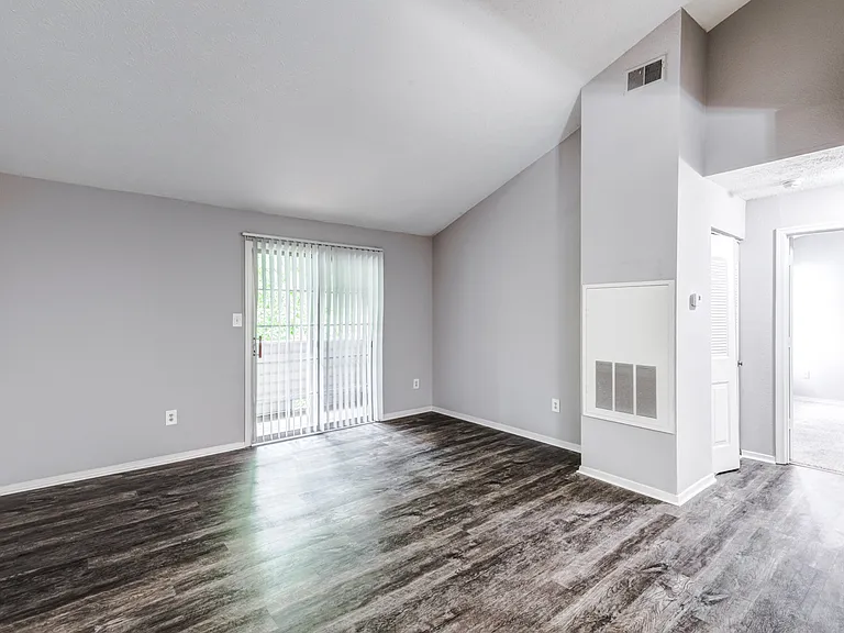 The Pointe at Stafford Apartment Homes — Photo 7
