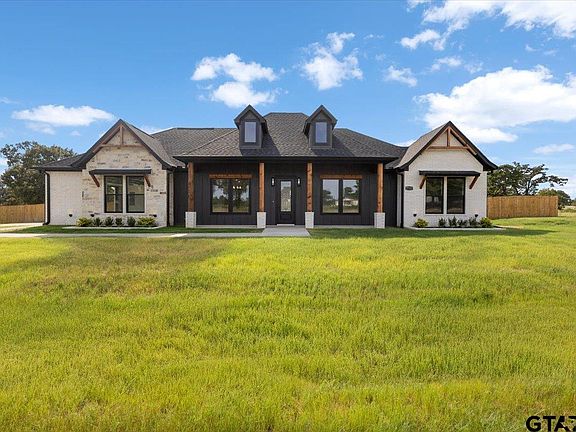 3rd image of 7727 Molina Dr
