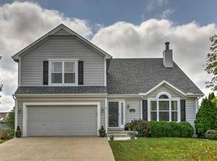 1225 SE Rosehill Dr, Lees Summit, MO 64081