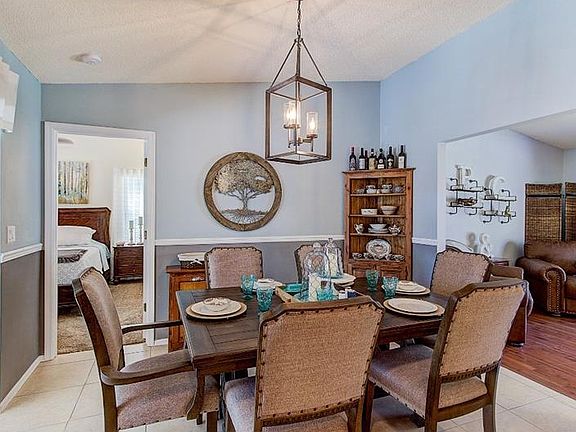 4th image of 2217 Lime Oak Ct