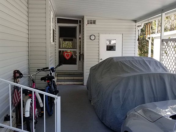 3rd image of 10212 Oak Forest Dr