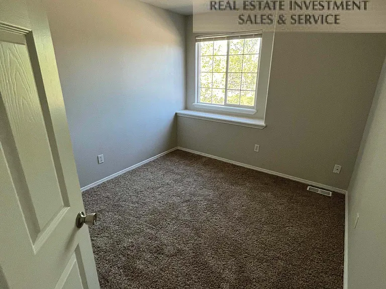 14335 Shenandoah St — Photo 10