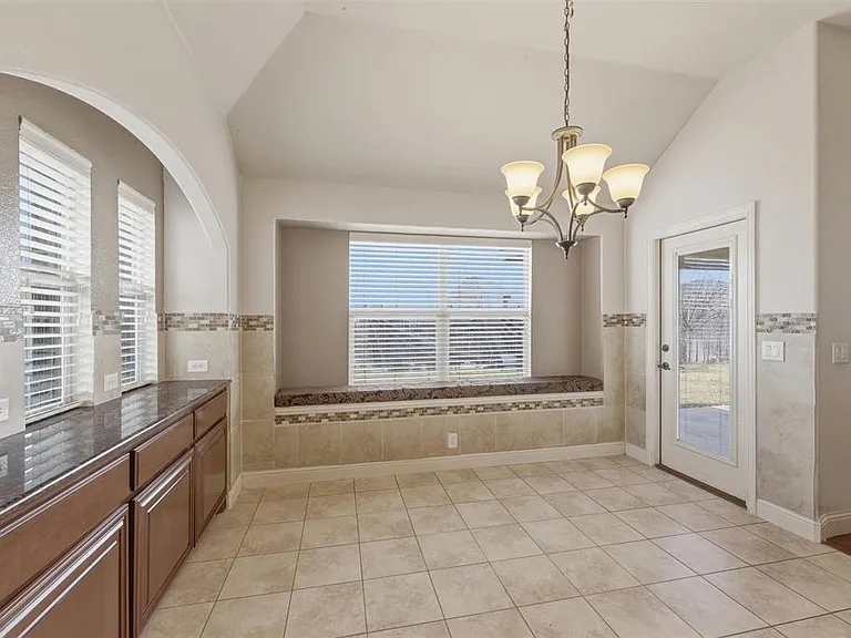 Kitchen with sitting area