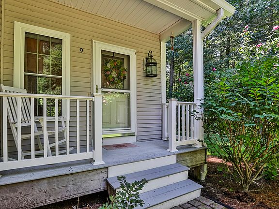 4th image of 9 Partridge Ln #9