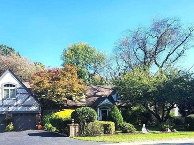 806 Highland Ave, Paramus, NJ, 07652