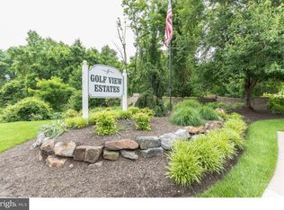 1515 Country Club Dr, Springfield, PA 19064