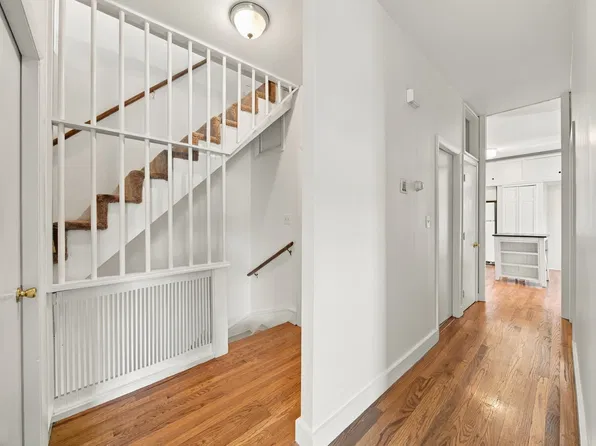 166 Raymond St Unit 166, Cambridge, MA 02140