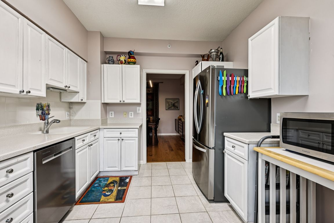 next background image