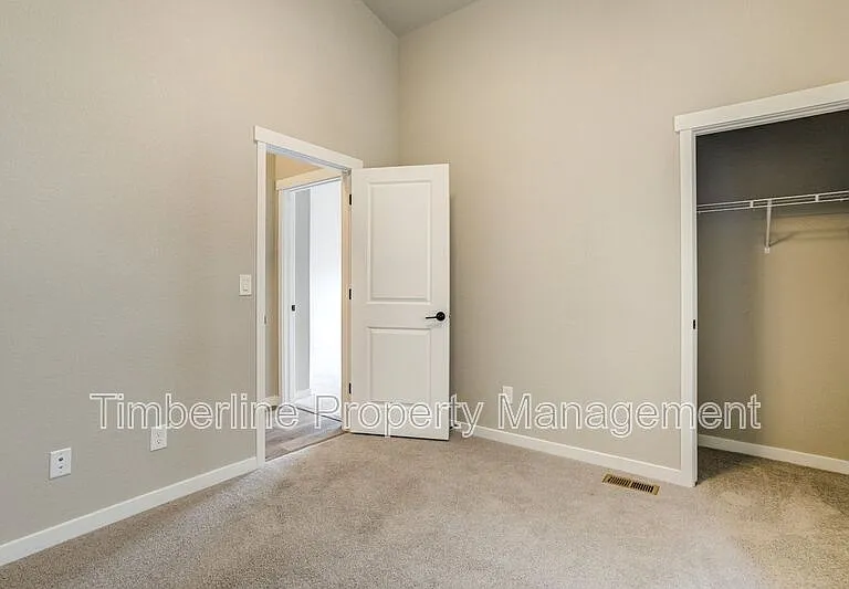 6348 Deco Dr — Photo 38
