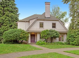 132 NE Laurelhurst Pl, Portland, OR
