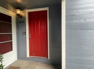 1048 Blue Heron Ave NE, Bainbridge Island, WA 98110