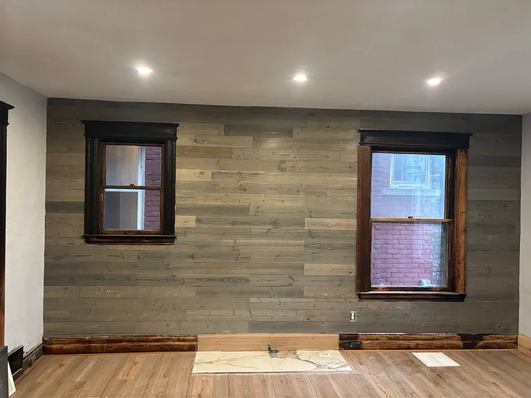 1225 E Grand Blvd — Photo 2