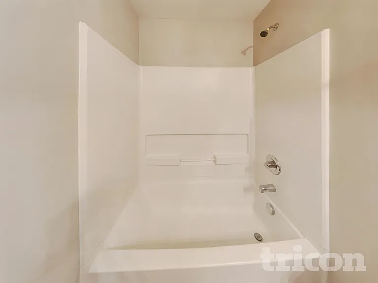 7916 Amadeus Dr — Photo 14