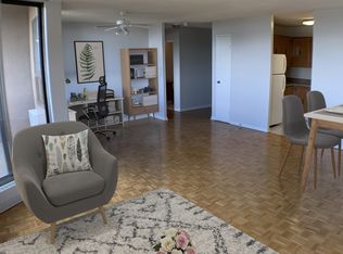 1547 Mississauga Valley Blvd #3-BEDROOM, Mississauga, ON L5A3X8