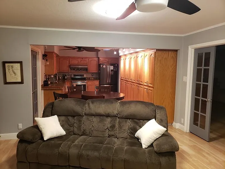36 Barrie Dr — Photo 10