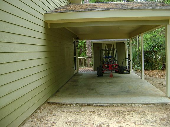 5th image of 300 W Lakeshore Dr